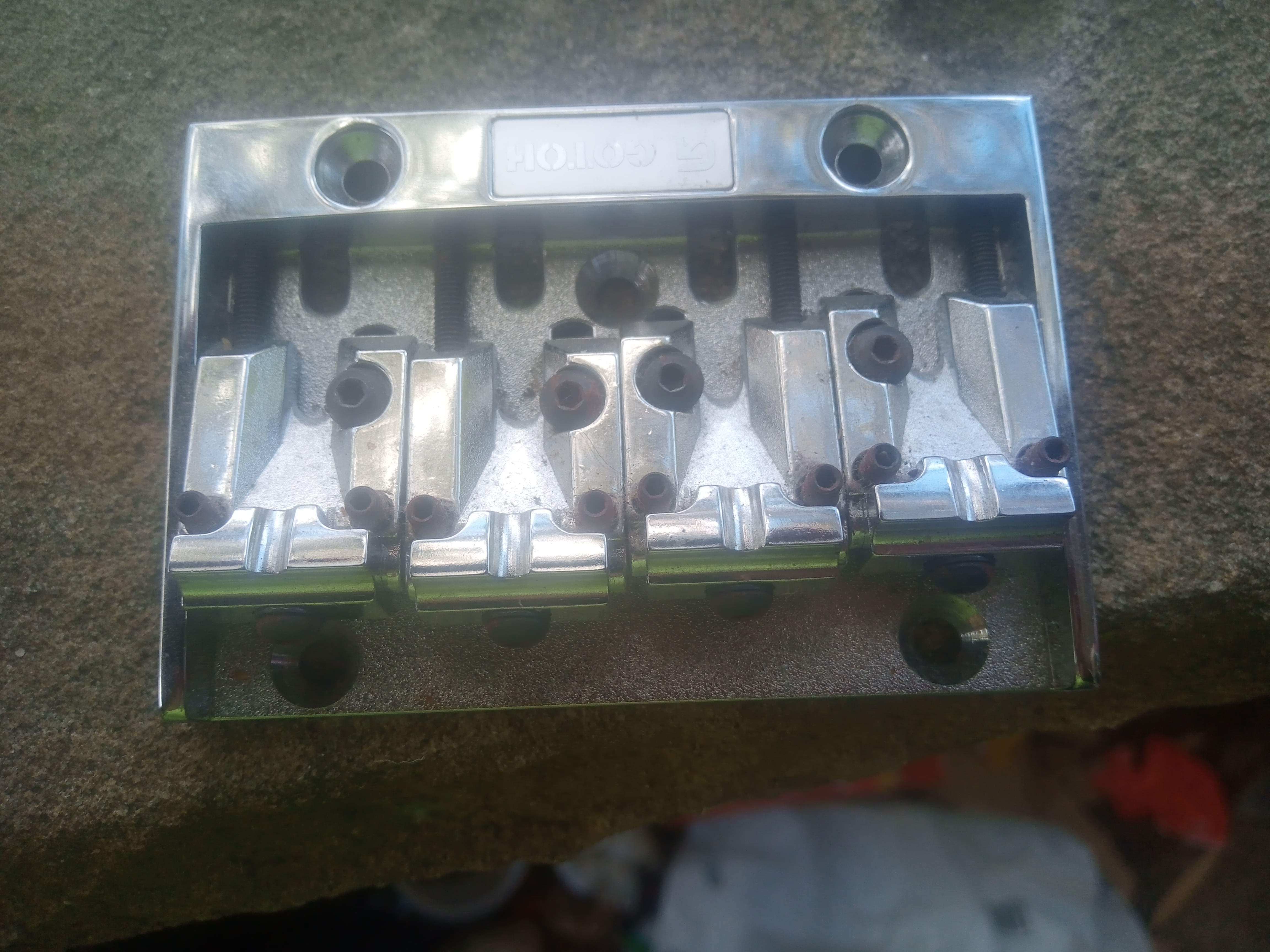 Gotoh 4 string front.jpg