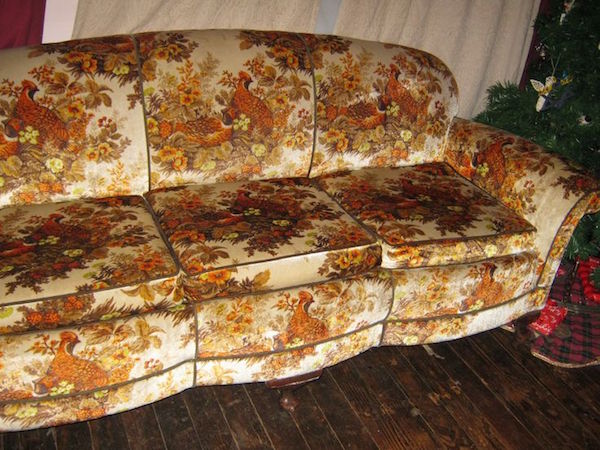 grandma_70ssofa_bird_picturepattern.jpg