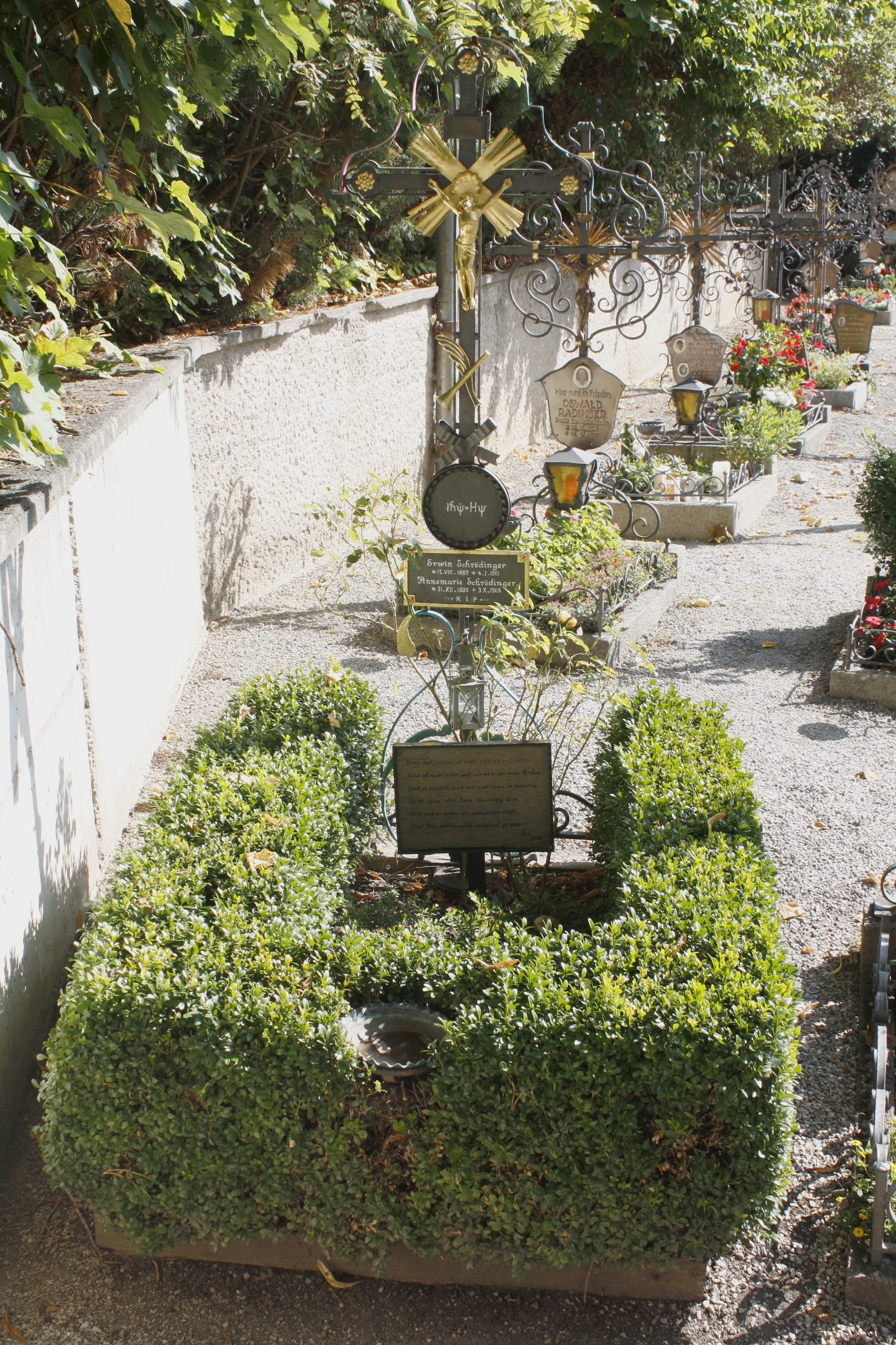 Grave_Schroedinger.jpg