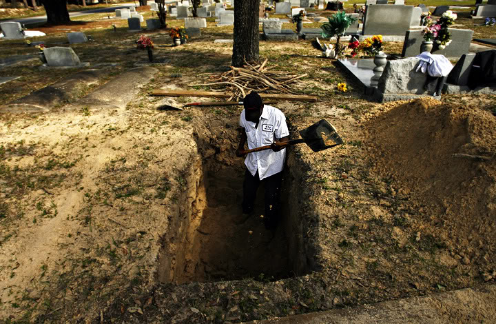 GraveDigger2.jpg