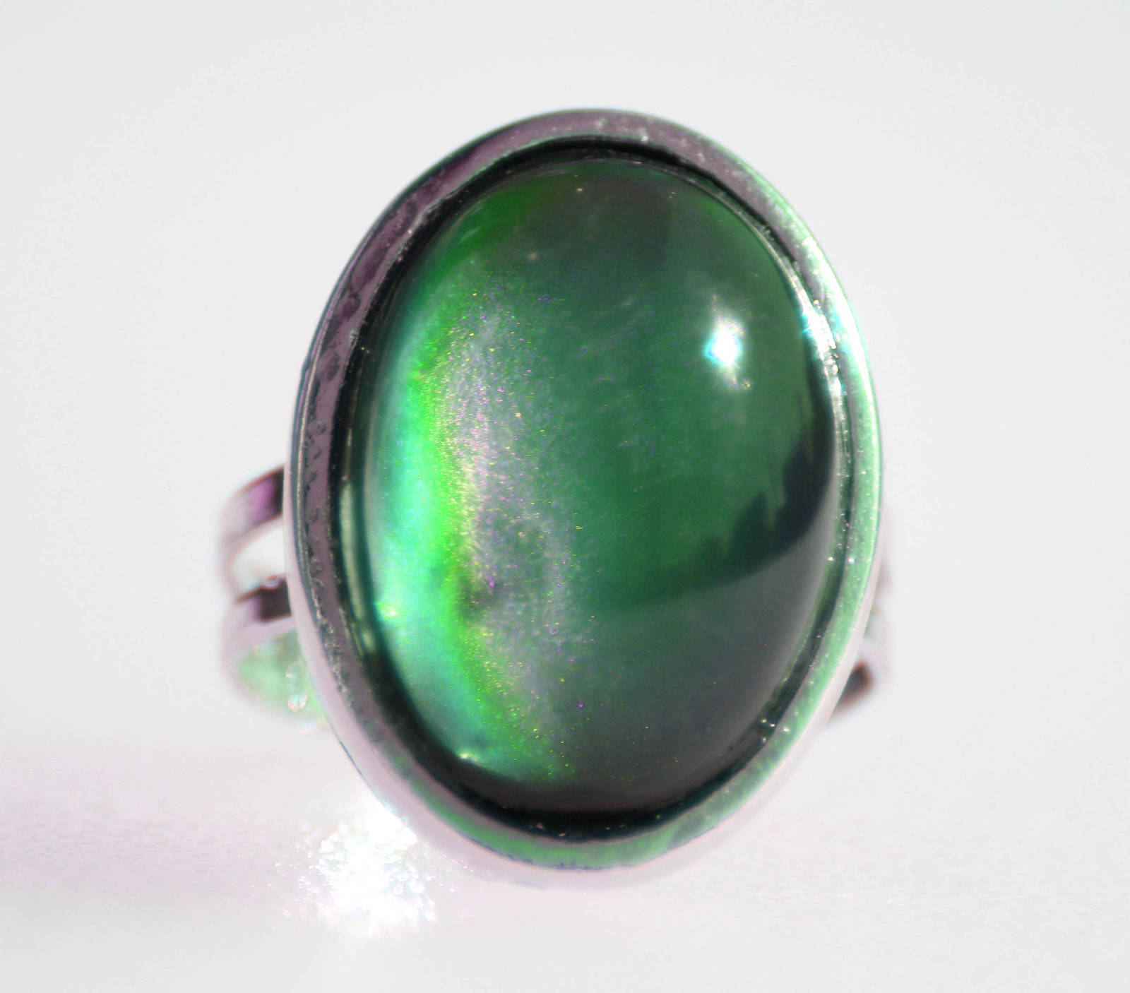 green-mood-ring.jpg