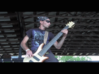 greg_headbang2.gif