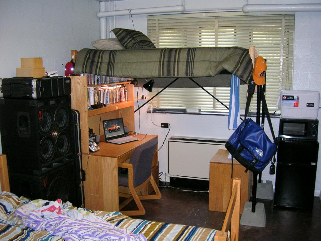 Greve230Fall2006LighterCrop.jpg