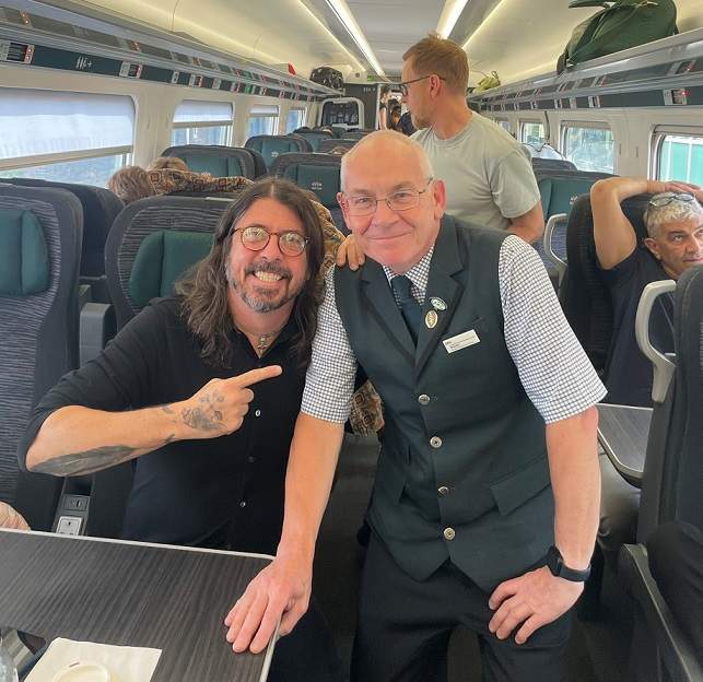 Grohl train glasto.jpg