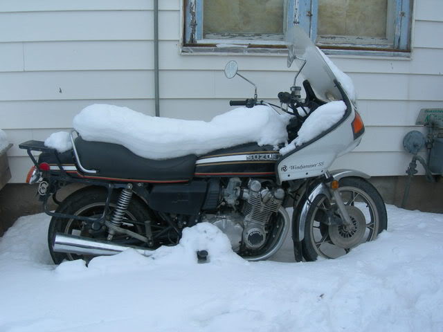 GS1000snow.jpg