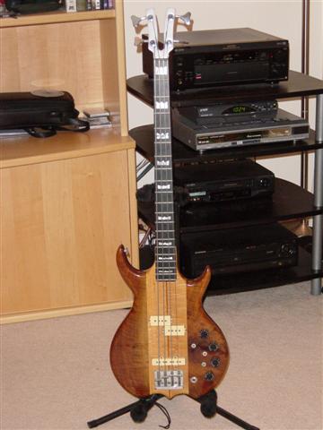 guitar1.jpg