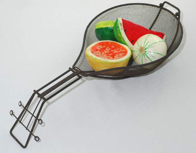 guitar_basket_01.jpg