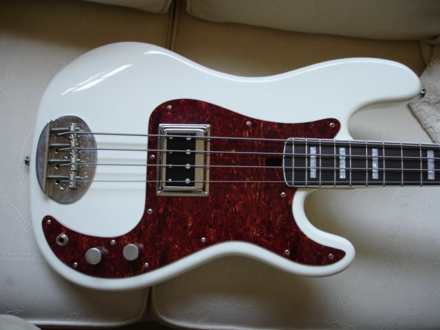 Guitars005.jpg