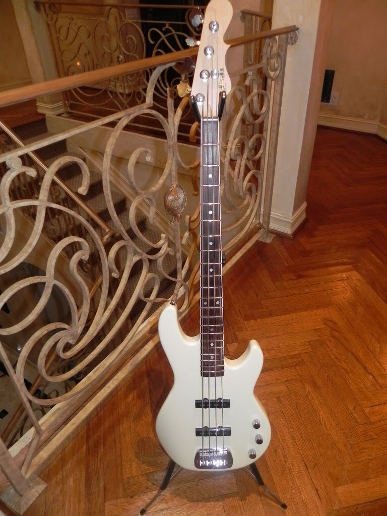 Guitars008.jpg
