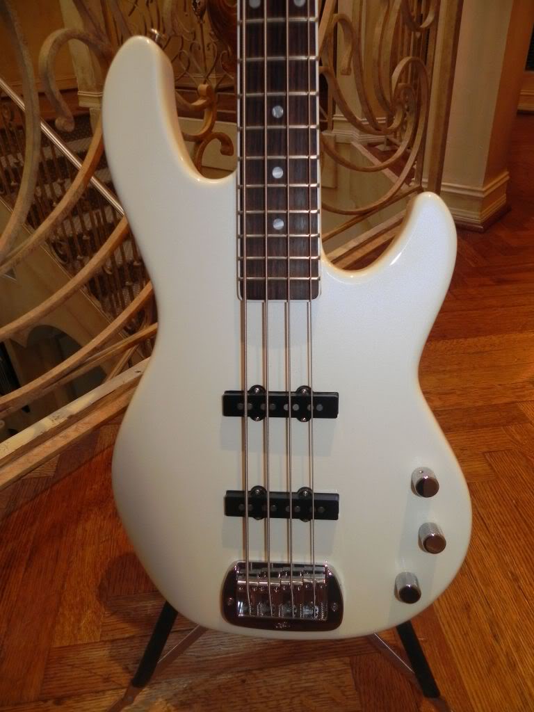 Guitars009.jpg