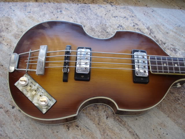 Guitars205.jpg