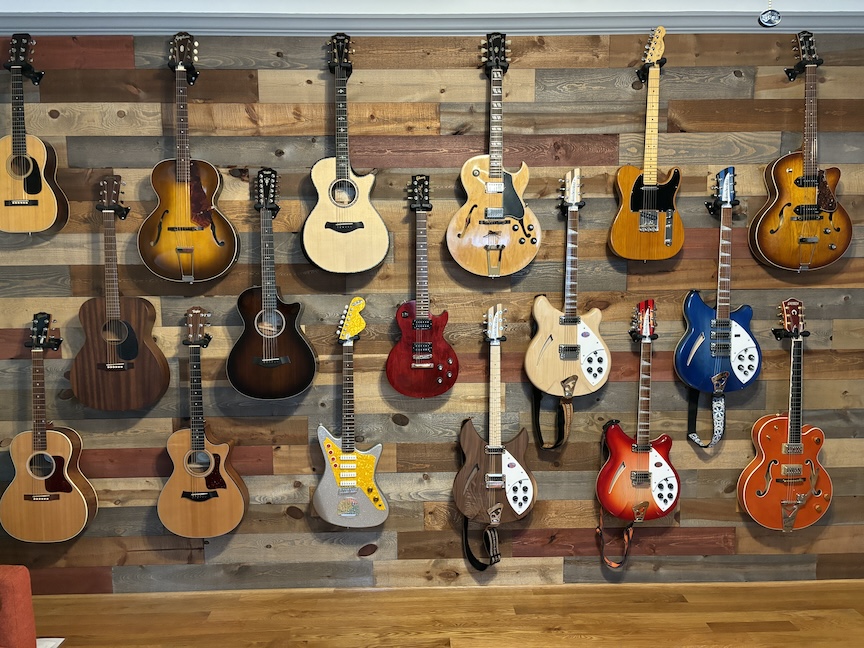GuitarWall.JPG