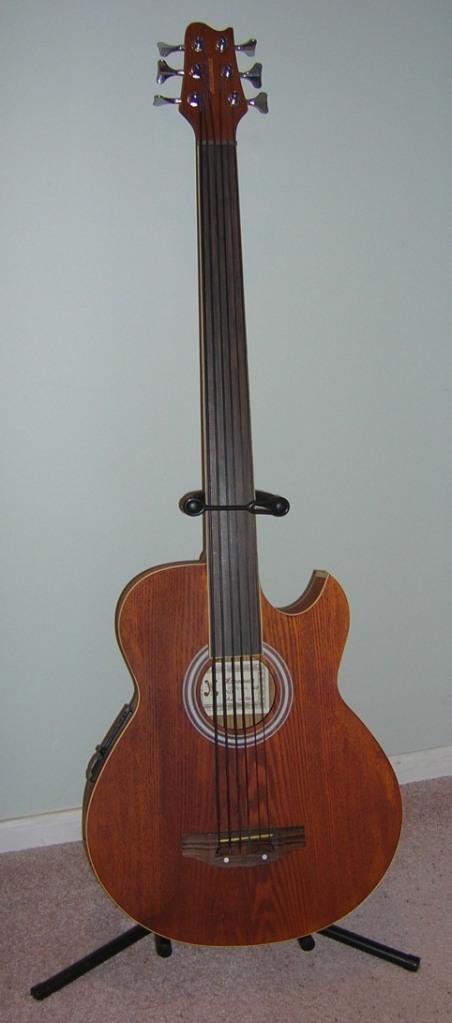 Harmonia_6-string-fretless_ABG.jpg