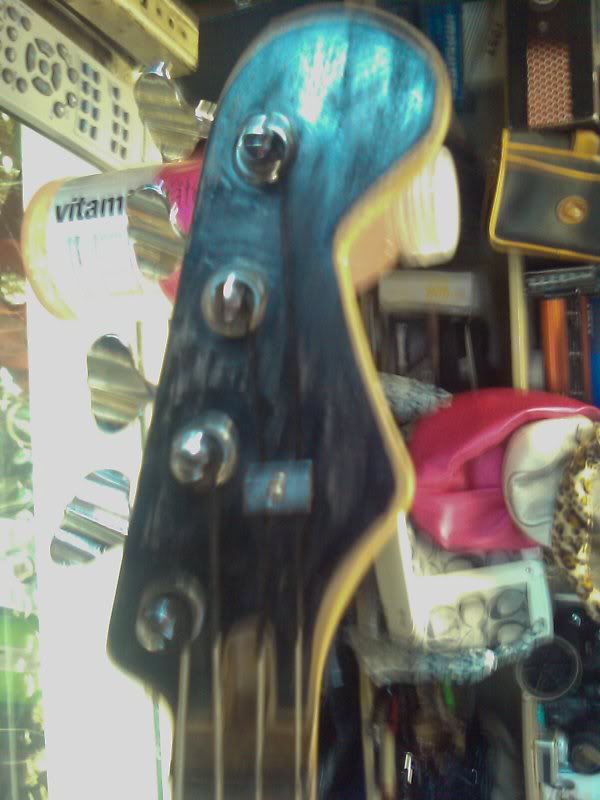headstock.jpg