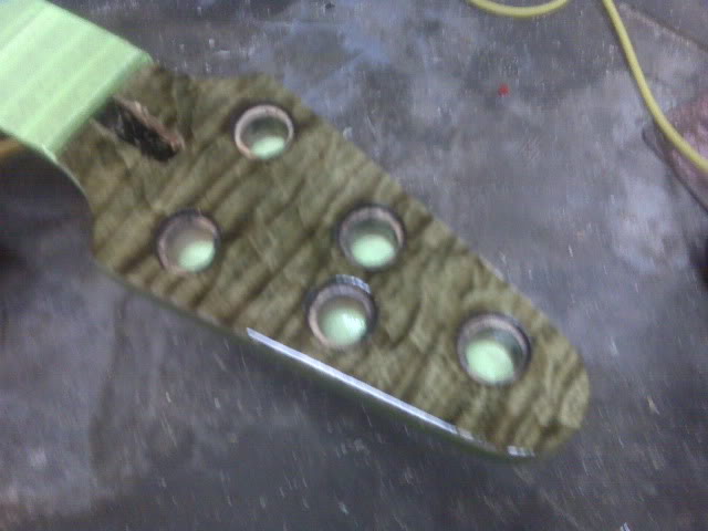 Headstock.jpg