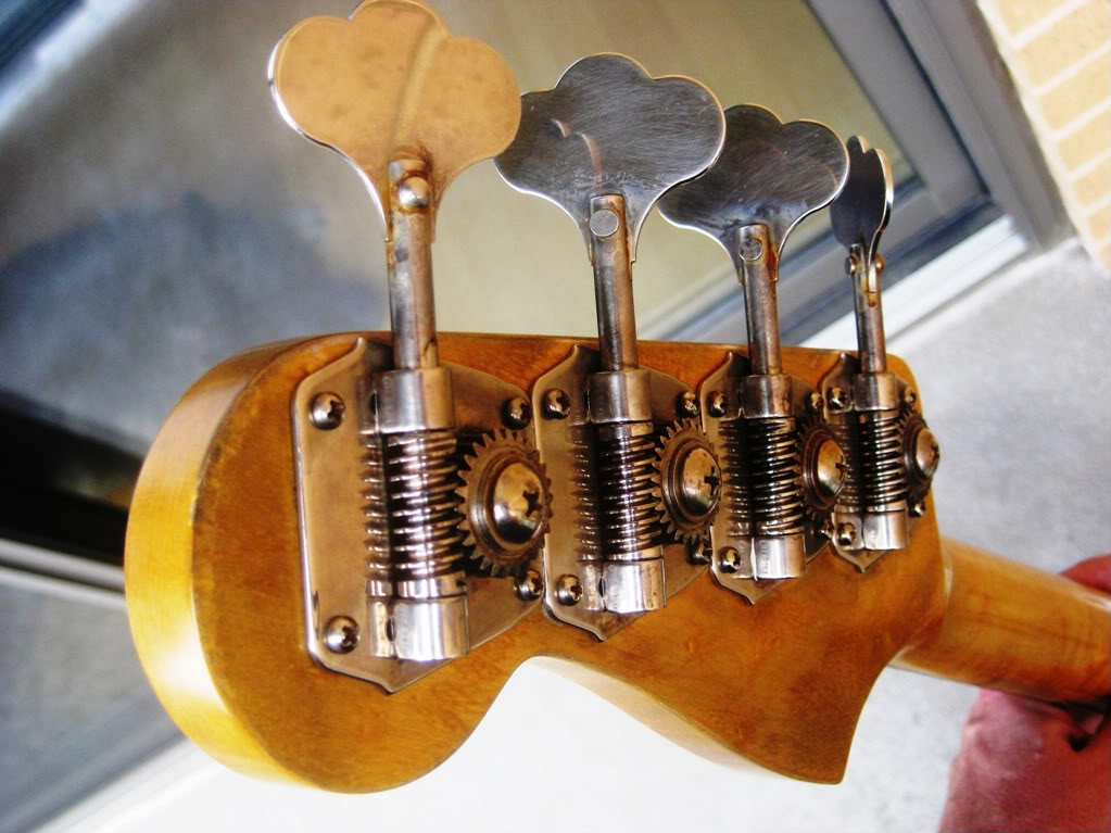Headstock.jpg