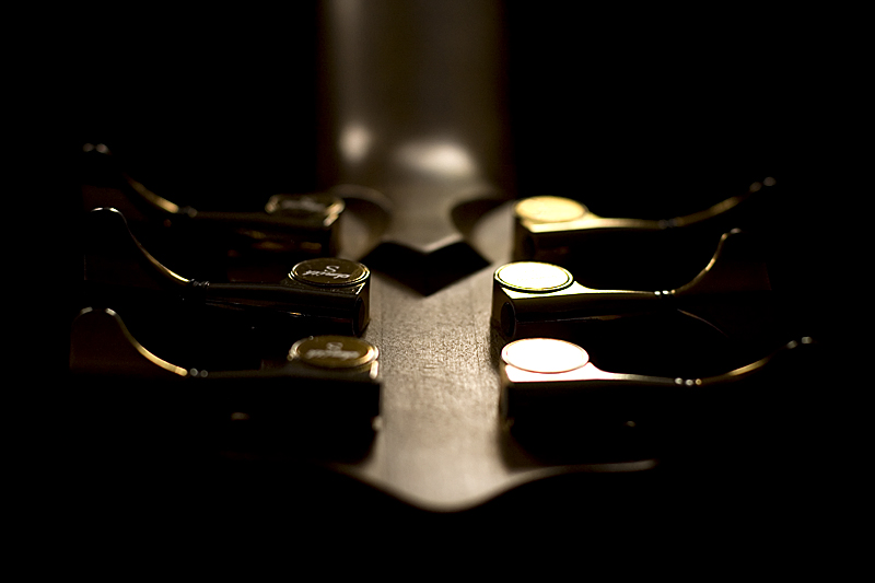 headstock.jpg