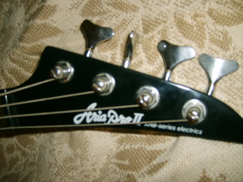 headstock.jpg