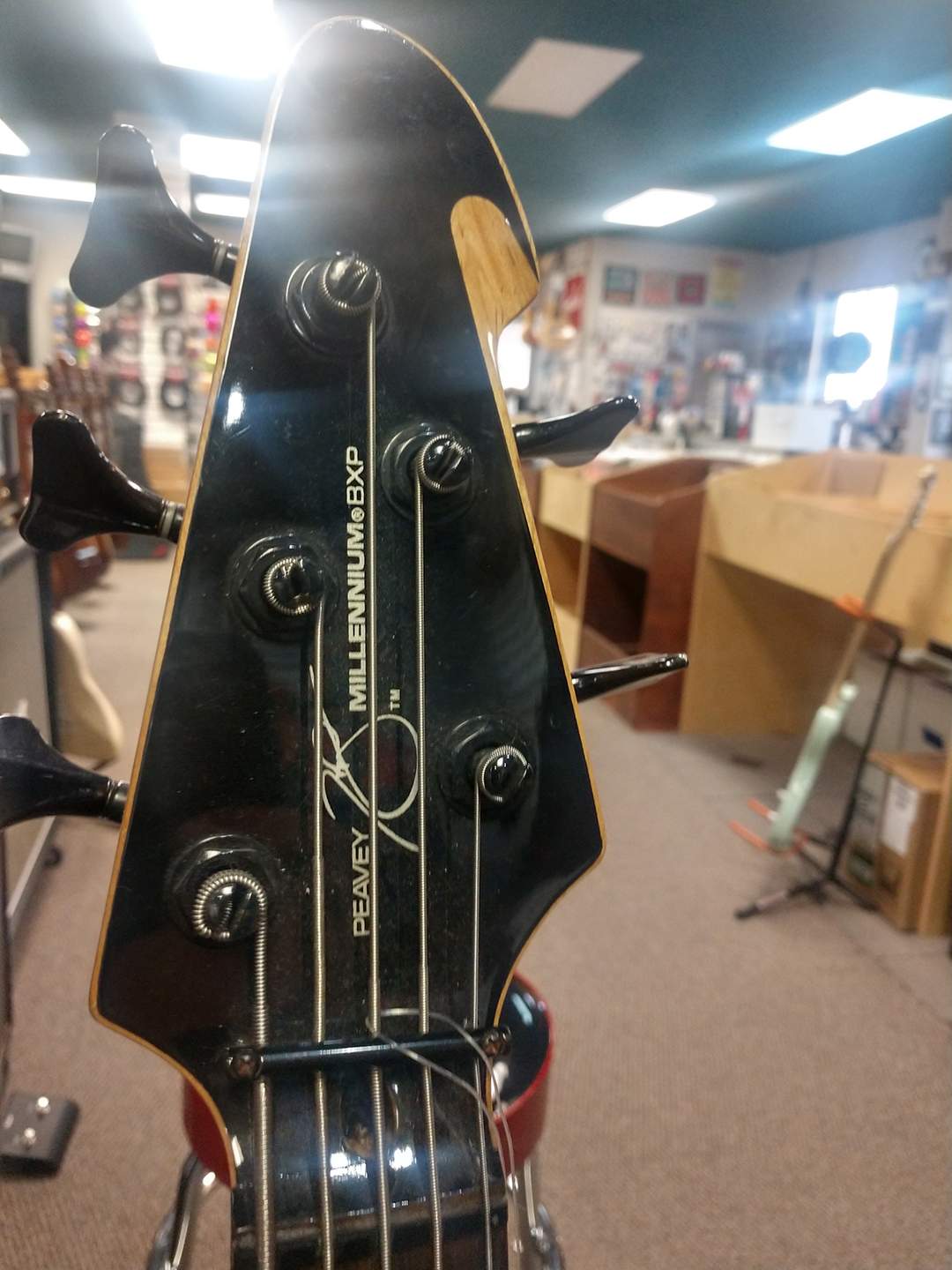 headstock.jpg