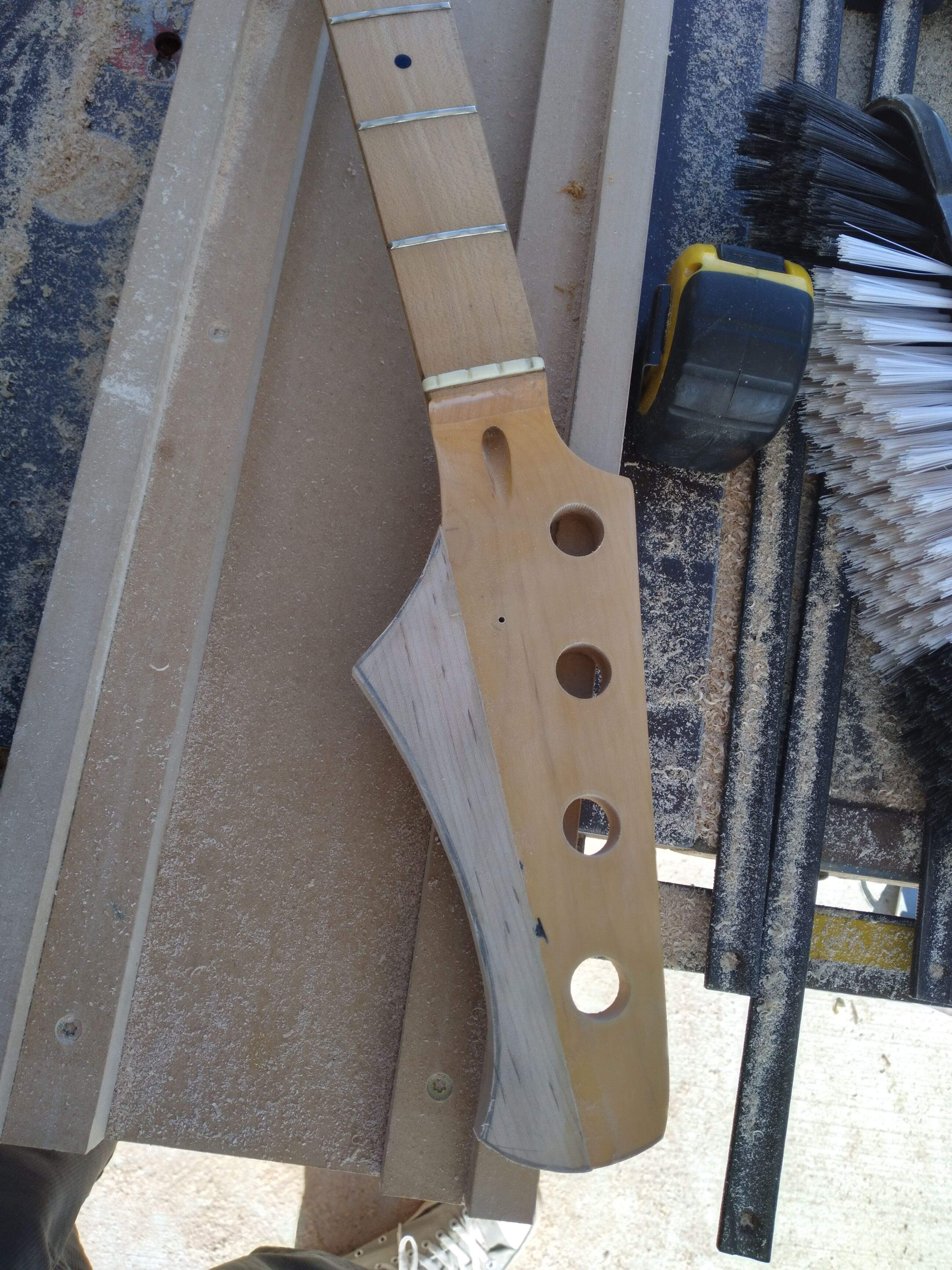 headstock.jpg