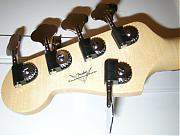Headstock.jpg