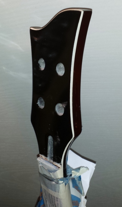 headstock20right-side20final.jpg