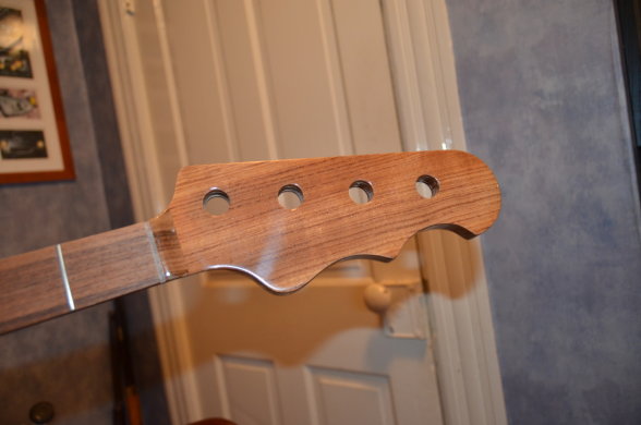 headstock_zps26cd0682.jpg
