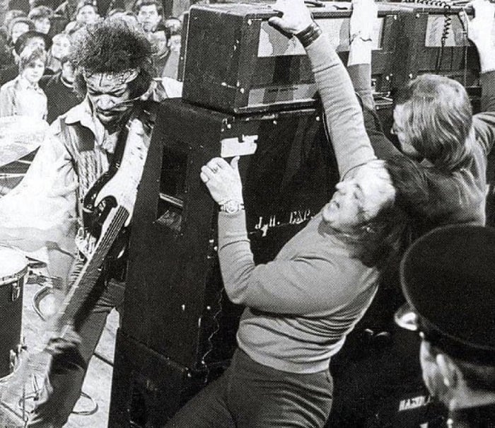 hendrix-amps.jpg