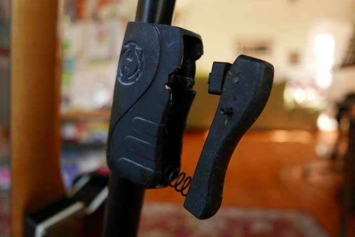 hercules-guitar-stands.jpg