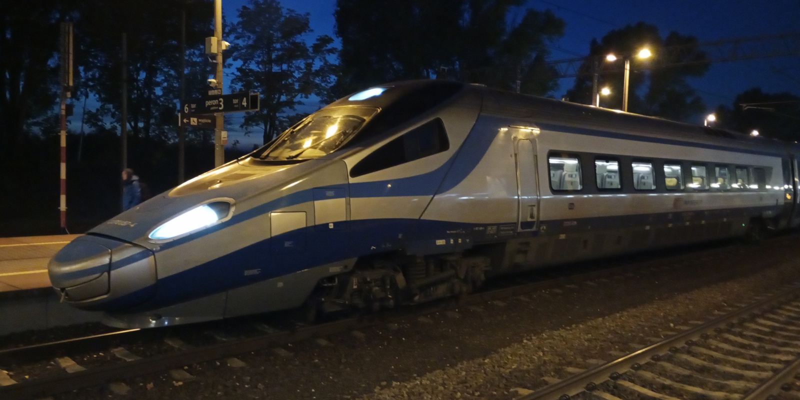 High speed train red.jpg