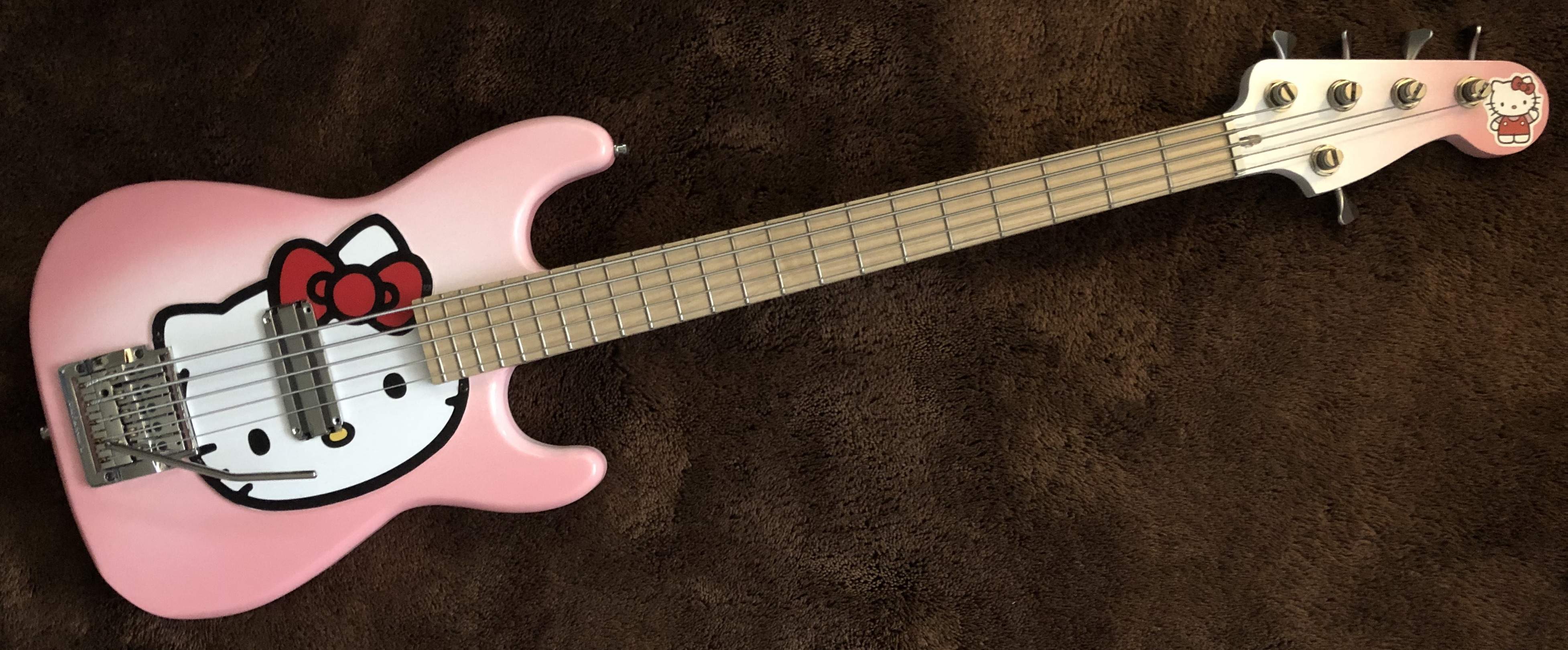 hkittybass.jpg