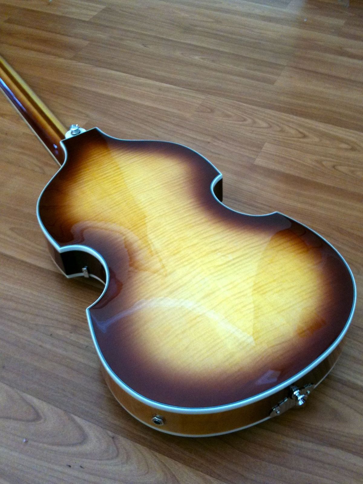 hofner2.jpg