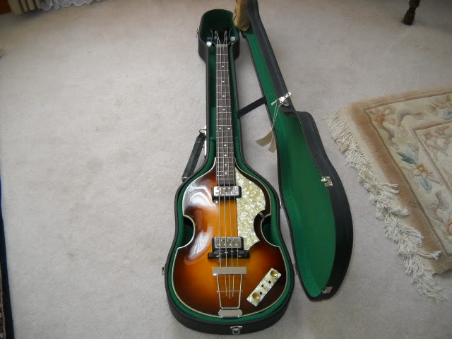HofnerV3011.jpg