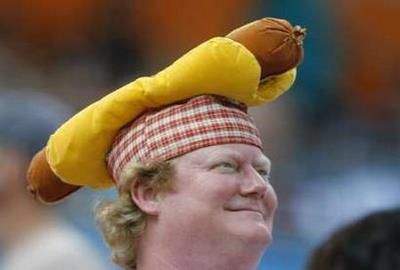 hotdoghat.jpg