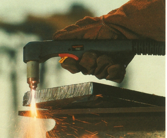 How-Plasma-Cutters-Work-2.jpg