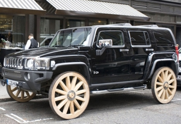 hummer_old_tires.jpg