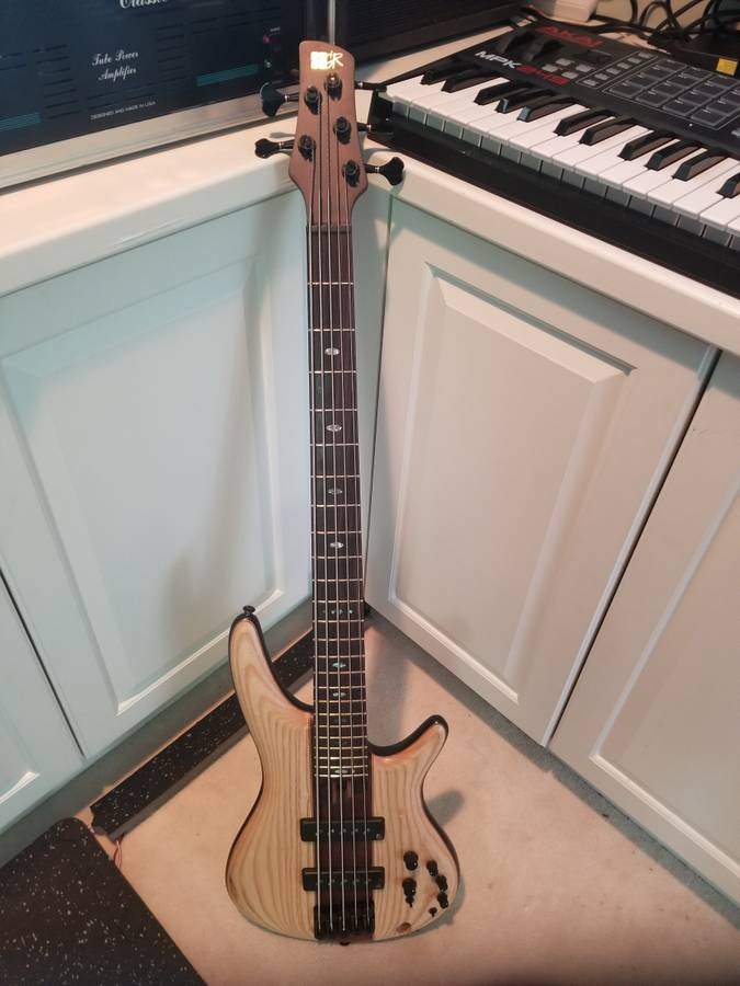 Ibanez1305B.jpg
