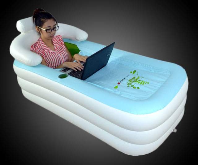 inflatable-floating-bathtub-18425.jpg