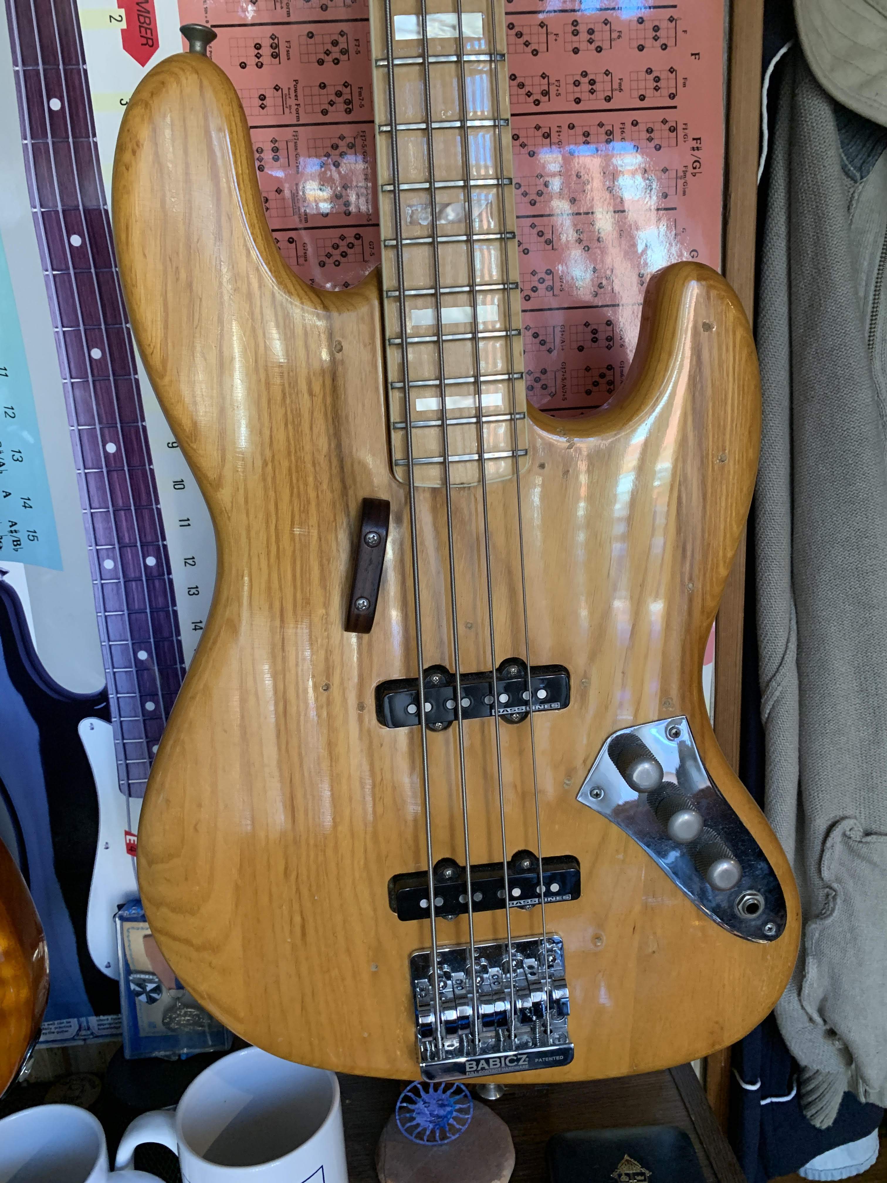J bass.jpg