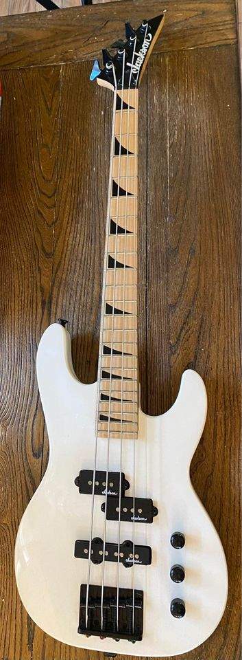 Jackson_Seller_01.jpg