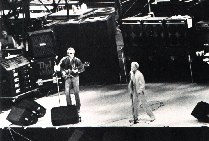 jae-82-stagesetup.jpg