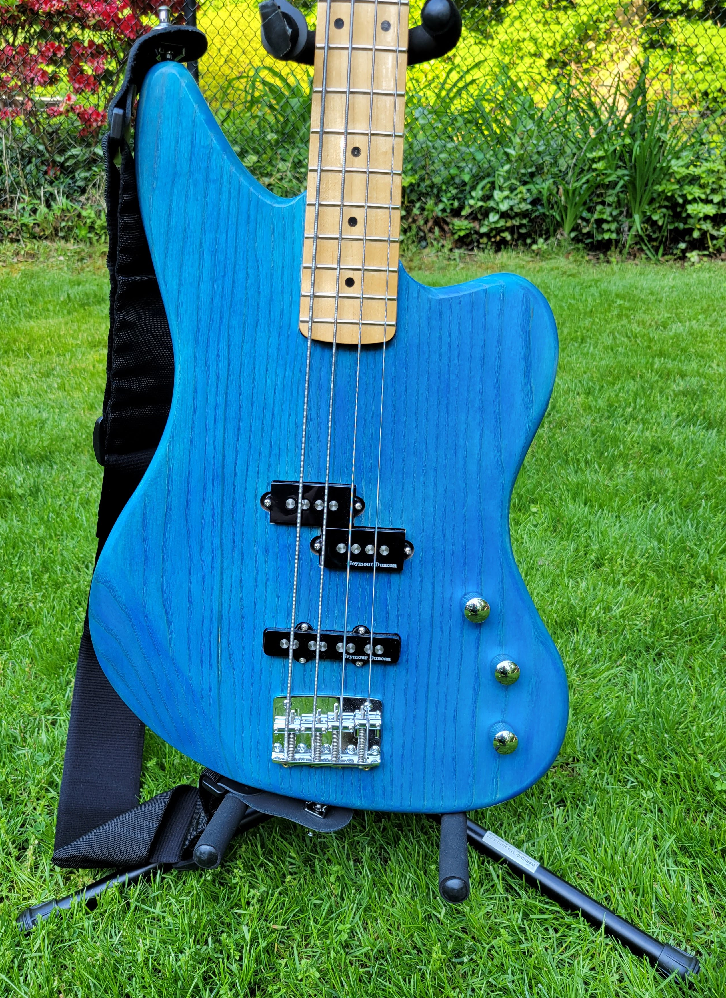 JagBass-BodyFront-Outside.png