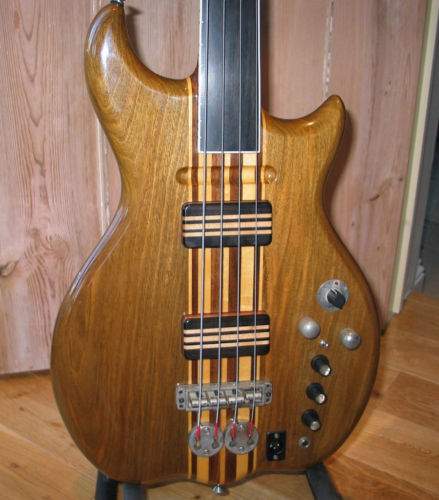 Jaydee Fretless.JPG
