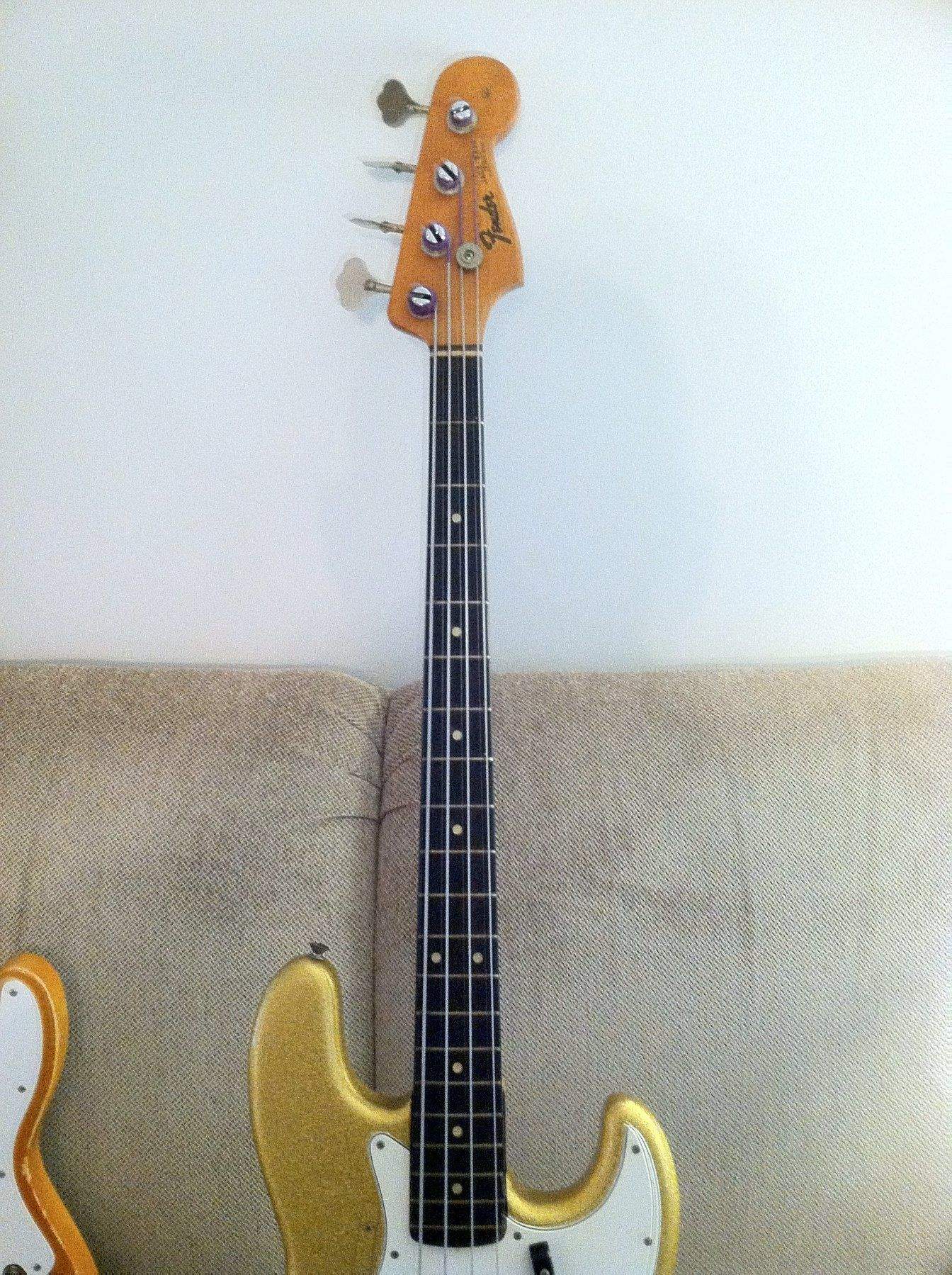 Jazz Bass 2.jpeg