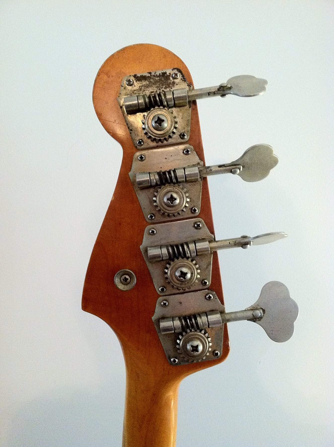 Jazz Bass 3.jpeg