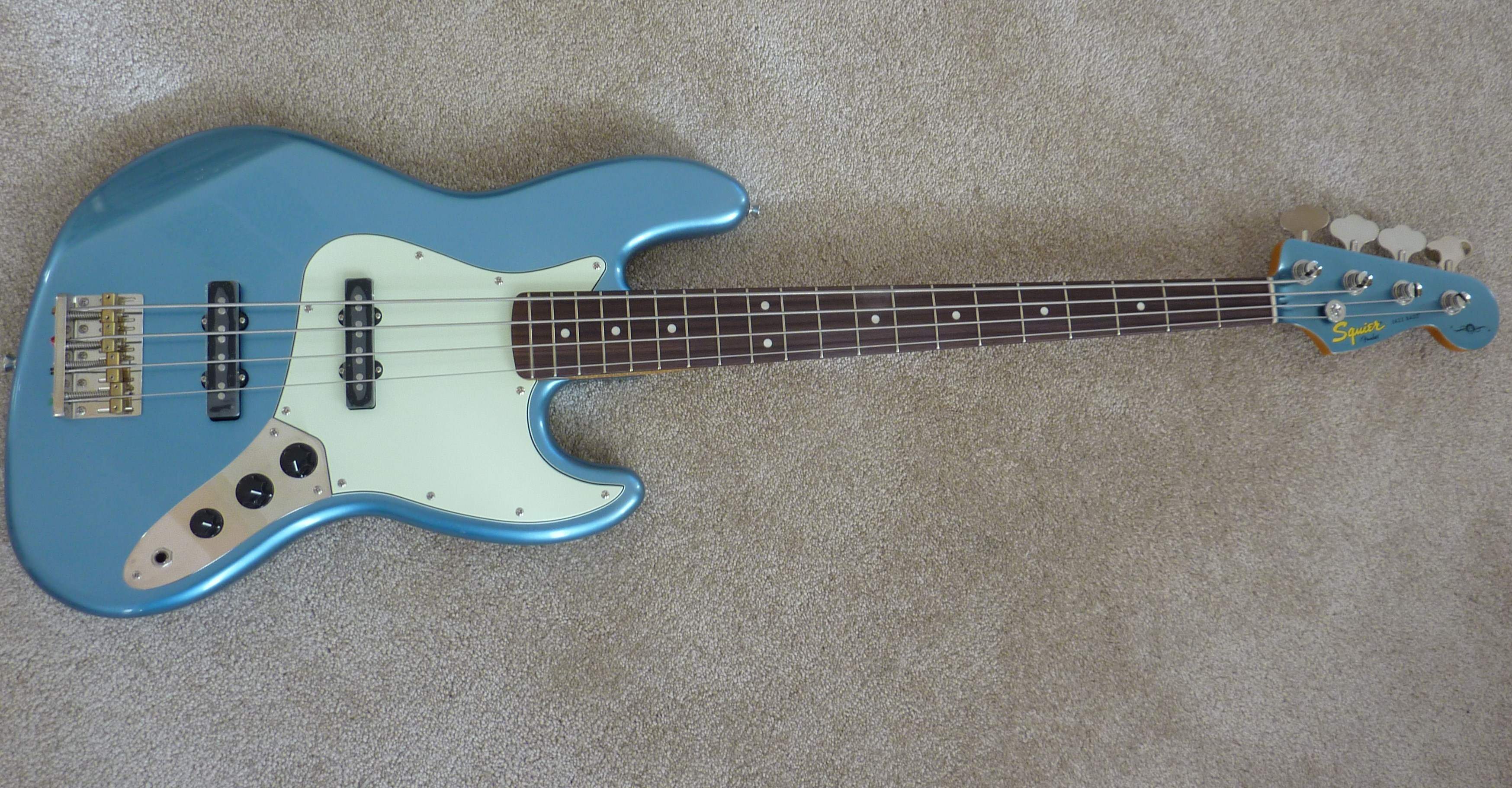 Jazz_Bass.JPG