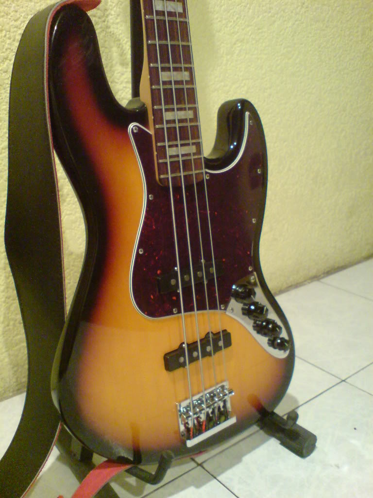 jazzbass2.jpg