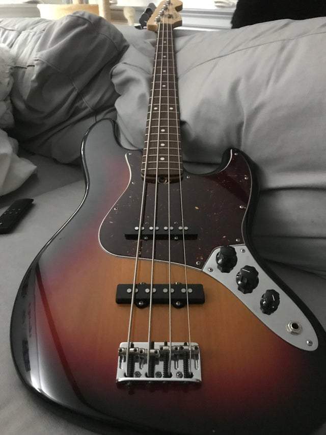 jazzbass2.jpg