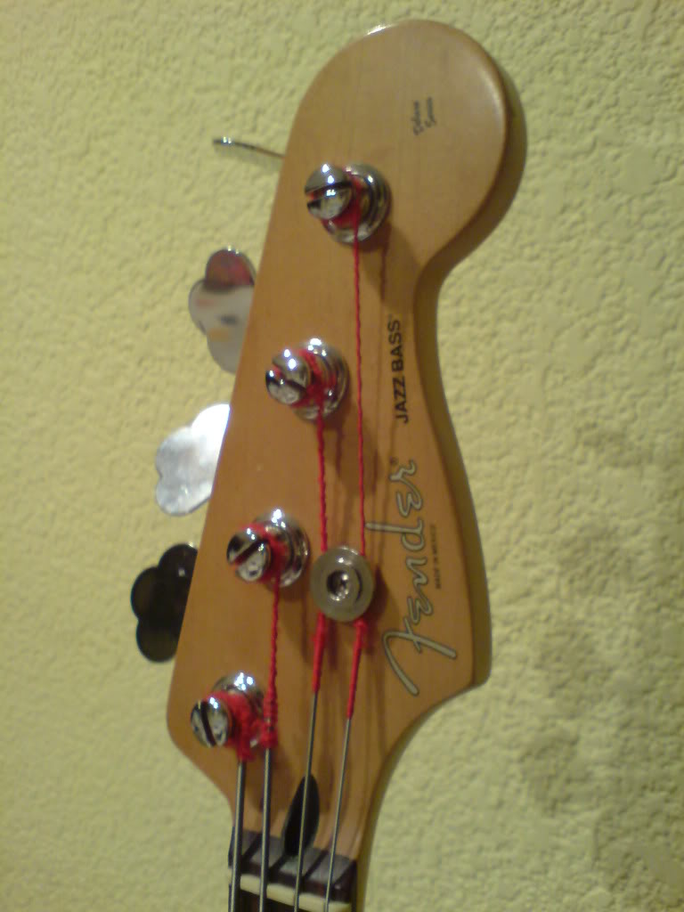 jazzbass3.jpg