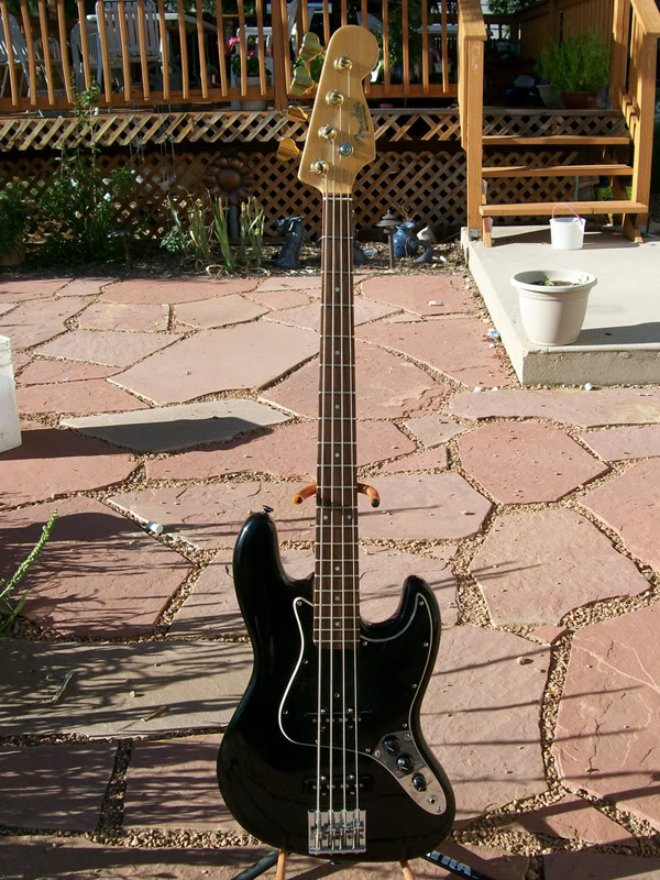 jazzbass600.jpg